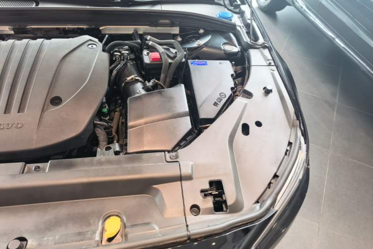 Used Volvo S90 2024 B5 Zhiyi Luxury Edition Engine Bay Left