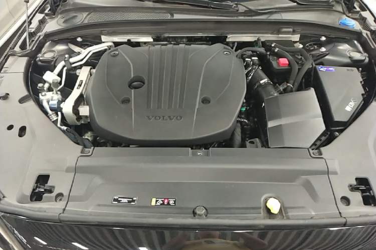 Used Volvo S90 2024 B5 Zhiyi Luxury Edition Engine Bay
