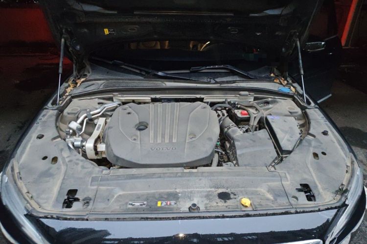 Used Volvo S90 2024 B5 Zhiyuan Luxury Edition Engine Bay