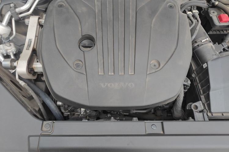 Used Volvo S90 2024 B5 Zhiyi Luxury Edition Engine Bay