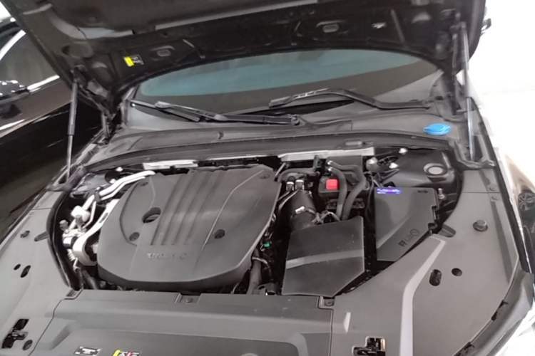 Used Volvo S90 2024 B5 Zhiyuan Luxury Edition Engine Bay
