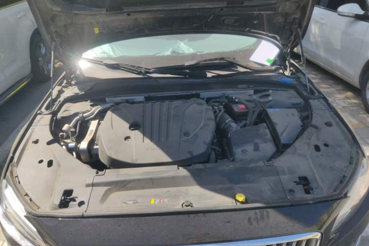 Used Volvo S90 2024 B5 Zhiyuan Luxury Edition Engine Bay
