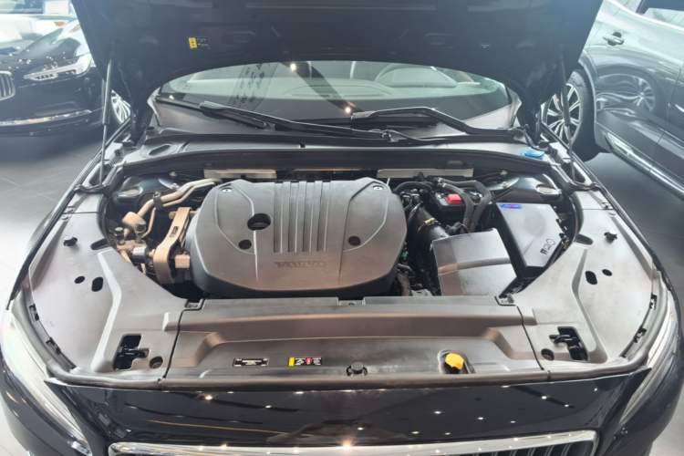 Used Volvo S90 2024 B5 Zhiyi Luxury Edition Engine Bay