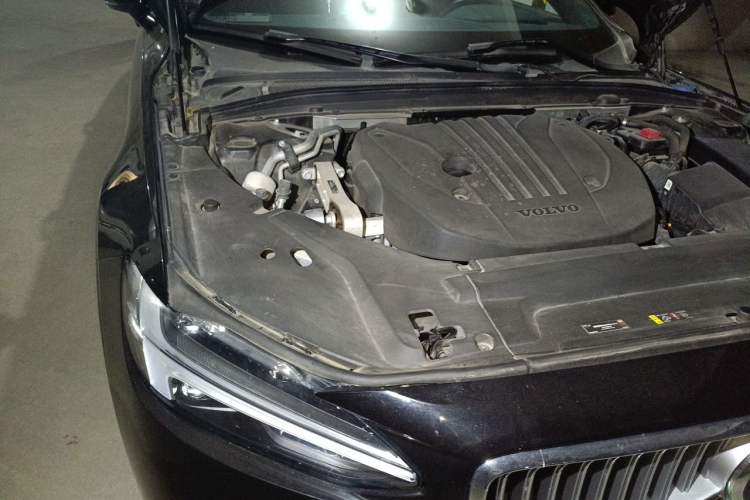 Used Volvo S90 2024 B5 Zhiyi Luxury Edition Engine Bay Right