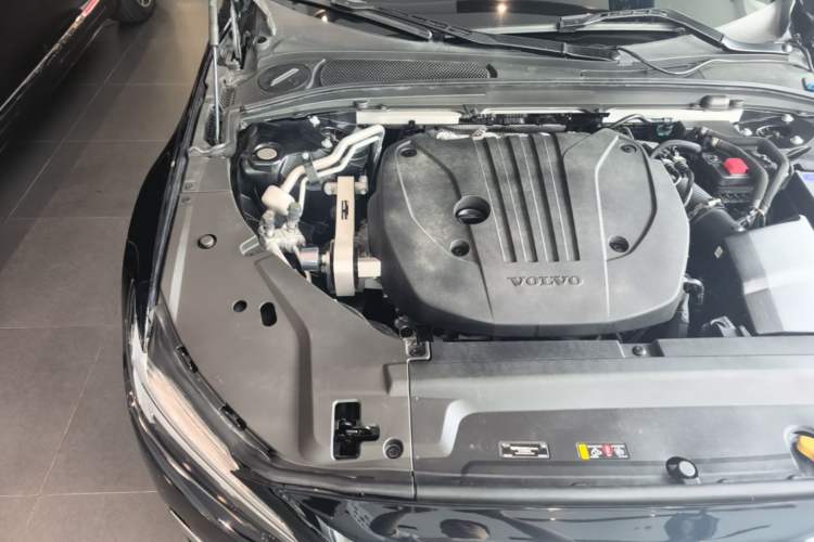 Used Volvo S90 2024 B5 Zhiyi Luxury Edition Engine Bay Right