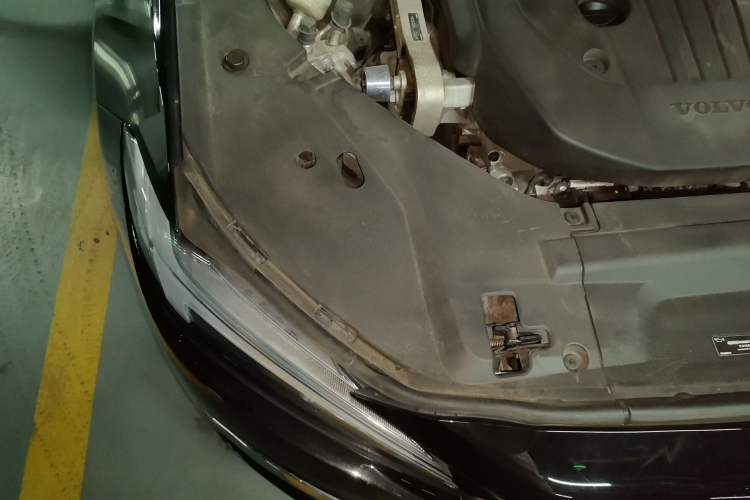 Used Volvo S90 2024 B5 Zhiyuan Luxury Edition Engine Bay Right