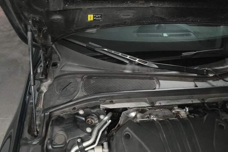 Used Volvo S90 2024 B5 Zhiyuan Luxury Edition Engine Bay Right