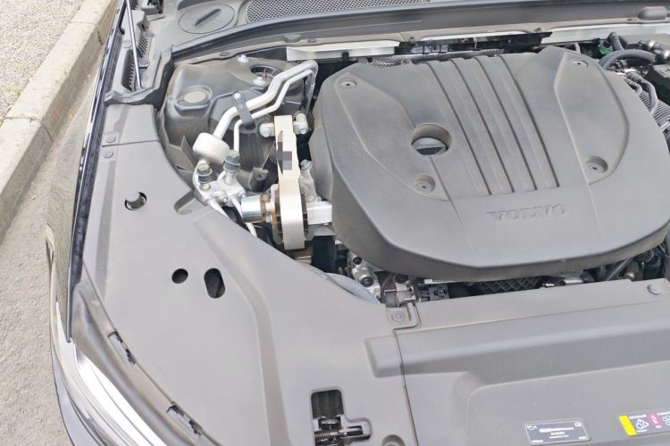 Used Volvo S90 2024 B5 Zhiyi Luxury Edition Engine Bay Right