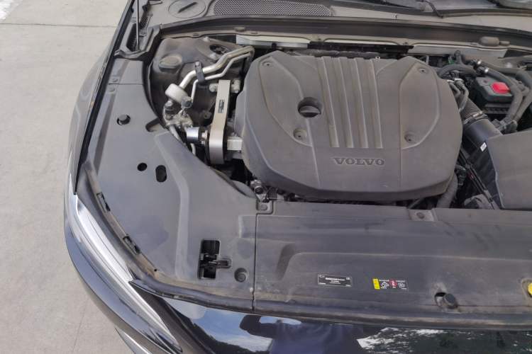 Used Volvo S90 2024 B5 Zhiyi Luxury Edition Engine Bay Right