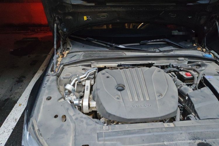 Used Volvo S90 2024 B5 Zhiyuan Luxury Edition Engine Bay Right