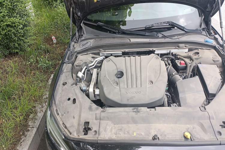 Used Volvo S90 2024 B5 Zhiyuan Luxury Edition Engine Bay Right
