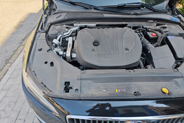 Used Volvo S90 2024 B5 Zhiyi Luxury Edition Engine Bay Right