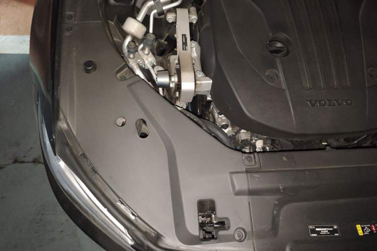 Used Volvo S90 2024 B5 Zhiyuan Luxury Edition Engine Bay Right