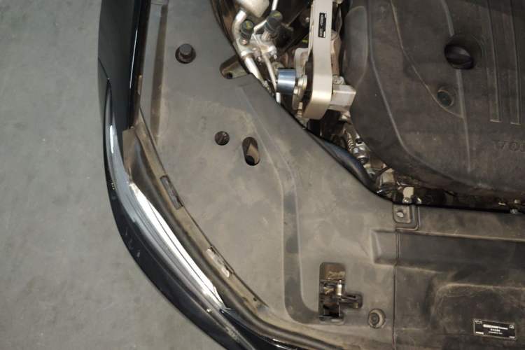 Used Volvo S90 2024 B5 Zhiyi Luxury Edition Engine Bay Right