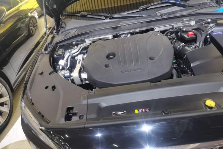 Used Volvo S90 2024 B5 Zhiyuan Luxury Edition Engine Bay Right