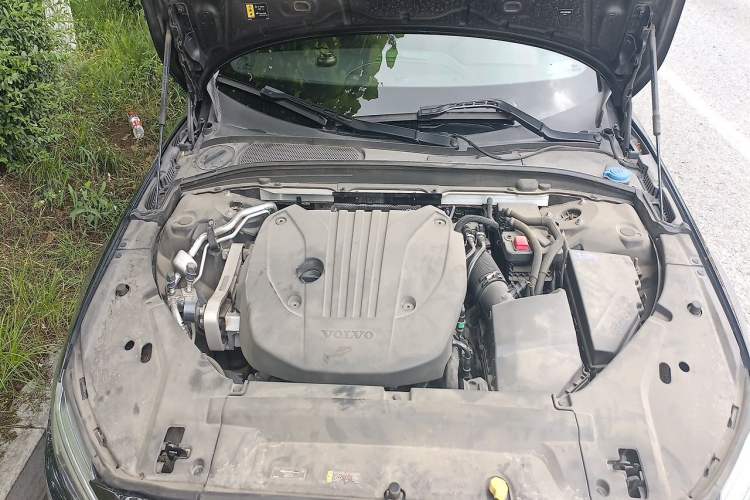 Used Volvo S90 2024 B5 Zhiyuan Luxury Edition Engine Bay