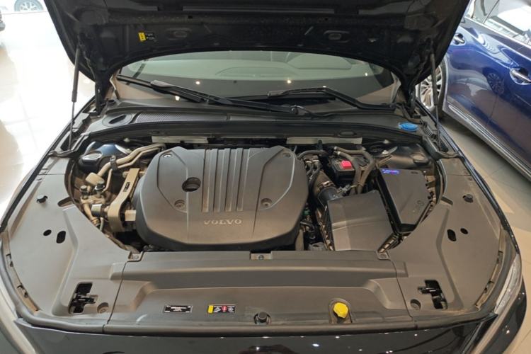 Used Volvo S90 2024 B5 Zhiyi Luxury Edition Engine Bay
