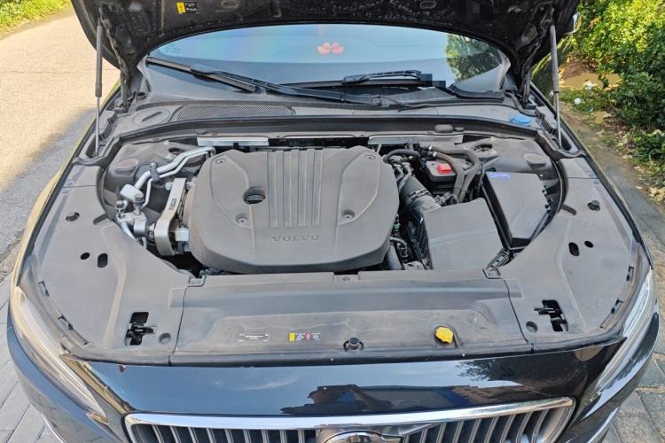 Used Volvo S90 2024 B5 Zhiyi Luxury Edition Engine Bay
