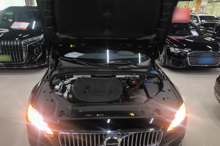 Used Volvo S90 2024 B5 Zhiyi Luxury Edition Engine Bay