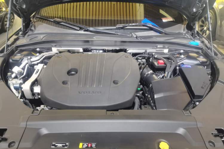 Used Volvo S90 2024 B5 Zhiyuan Luxury Edition Engine Bay