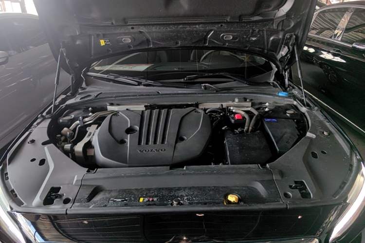 Used Volvo S90 2024 B5 Zhiyi Luxury Edition Engine Bay