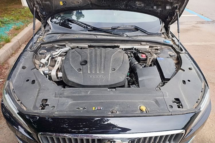 Used Volvo S90 2024 B5 Zhiyi Luxury Edition Engine Bay