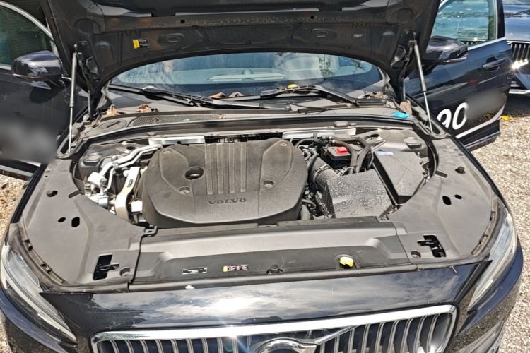 Used Volvo S90 2024 B5 Luxury Smart Edition Engine Bay