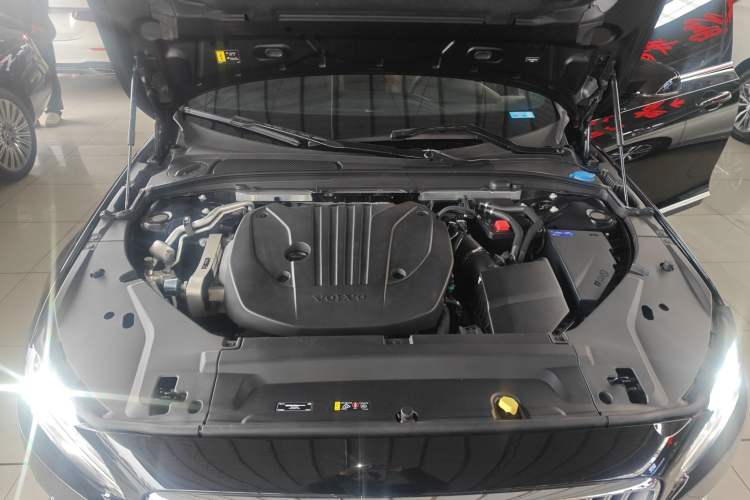 Used Volvo S90 2024 B5 Zhiyuan Luxury Edition Engine Bay