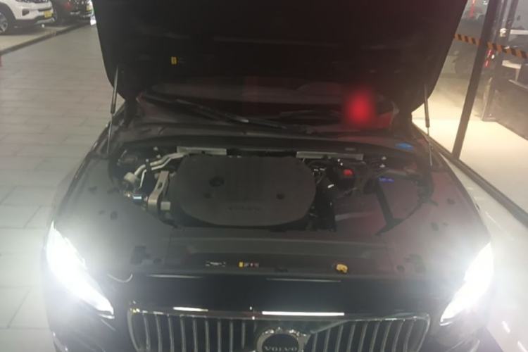 Used Volvo S90 2024 B5 Zhiyi Luxury Edition Engine Bay