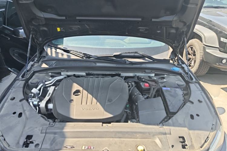Used Volvo S90 2024 B5 Zhiyi Luxury Edition Engine Bay