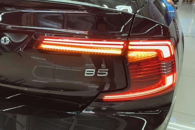 Used Volvo S90 2024 B5 Zhiyi Luxury Edition Exterior 1