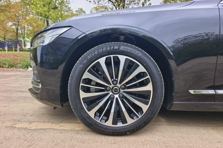 Used Volvo S90 2024 B5 Zhiyi Luxury Edition Exterior 10