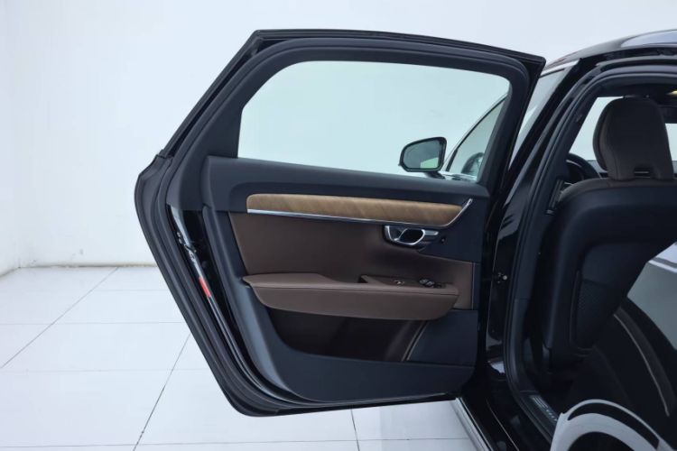 Used Volvo S90 2024 B5 Zhiyi Luxury Edition Exterior 11