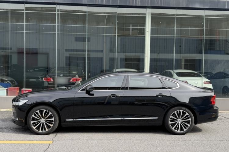 Used Volvo S90 2024 B5 Zhiyi Luxury Edition Exterior 2