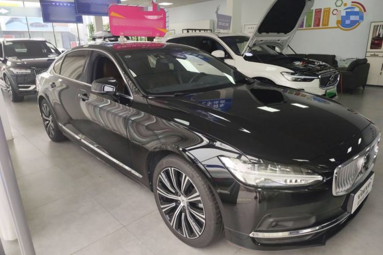 Used Volvo S90 2024 B5 Luxury Smart Edition Exterior 2