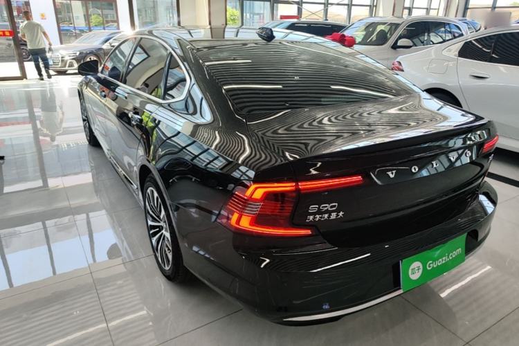 Used Volvo S90 2024 B5 Zhiyi Luxury Edition Exterior 2
