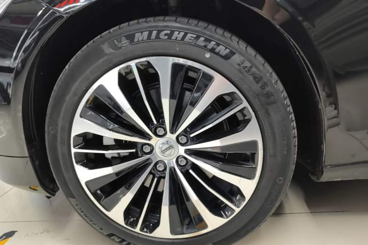 Used Volvo S90 2024 B5 Zhiyi Luxury Edition Exterior 2