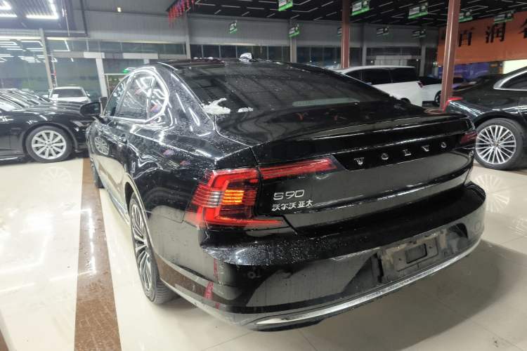 Used Volvo S90 2024 B5 Zhiyi Luxury Edition Exterior 2