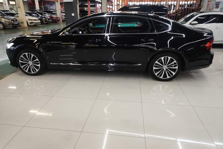 Used Volvo S90 2024 B5 Zhiyi Luxury Edition Exterior 3