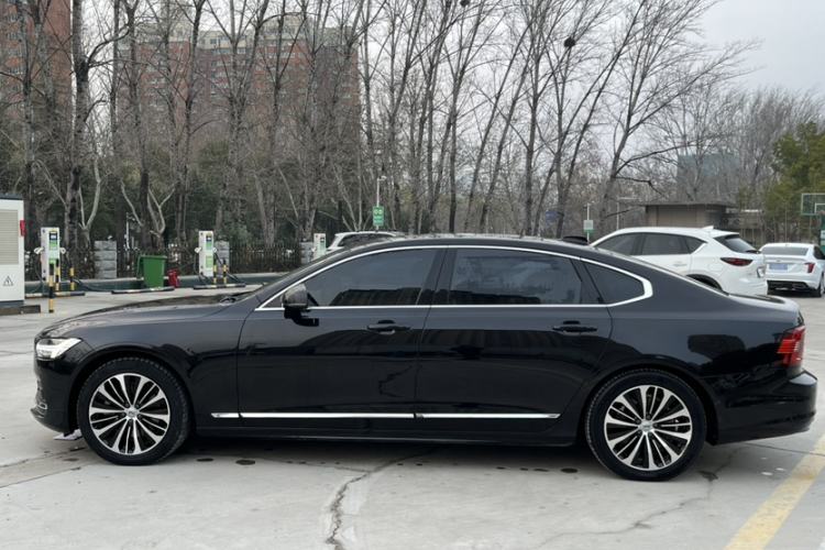 Used Volvo S90 2024 B5 Zhiyi Luxury Edition Exterior 3