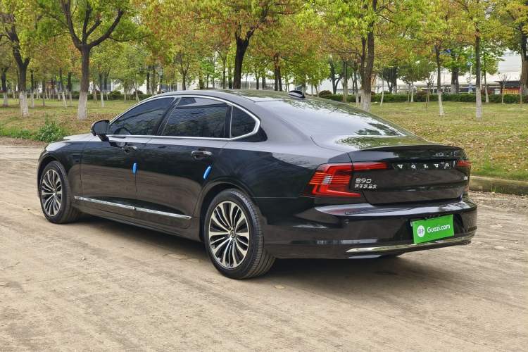 Used Volvo S90 2024 B5 Zhiyi Luxury Edition Exterior 4