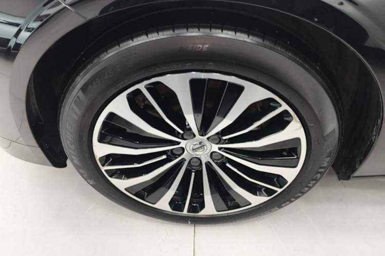 Used Volvo S90 2024 B5 Zhiyi Luxury Edition Exterior 4
