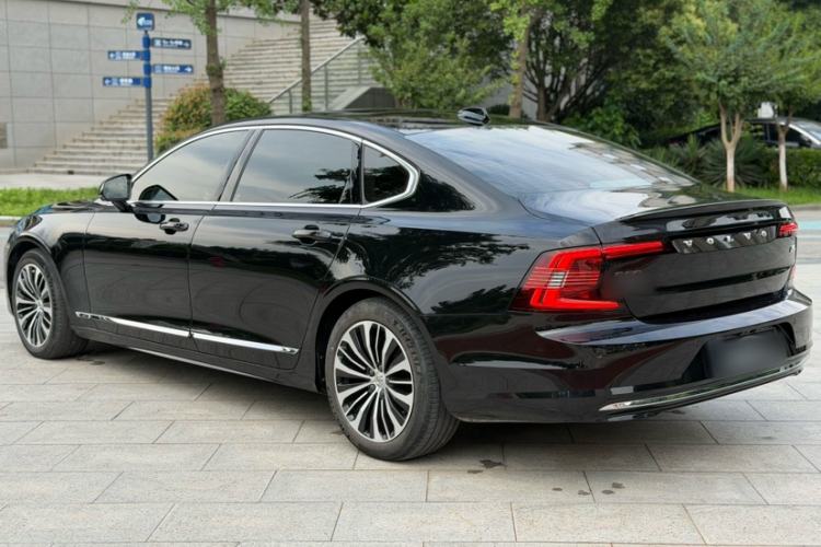 Used Volvo S90 2024 B5 Zhiyi Luxury Edition Exterior 4