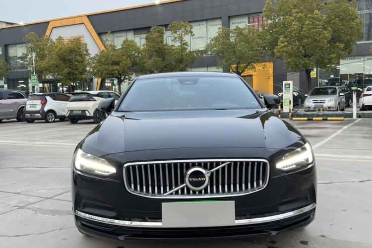 Used Volvo S90 2024 B5 Zhiyi Luxury Edition Exterior 4
