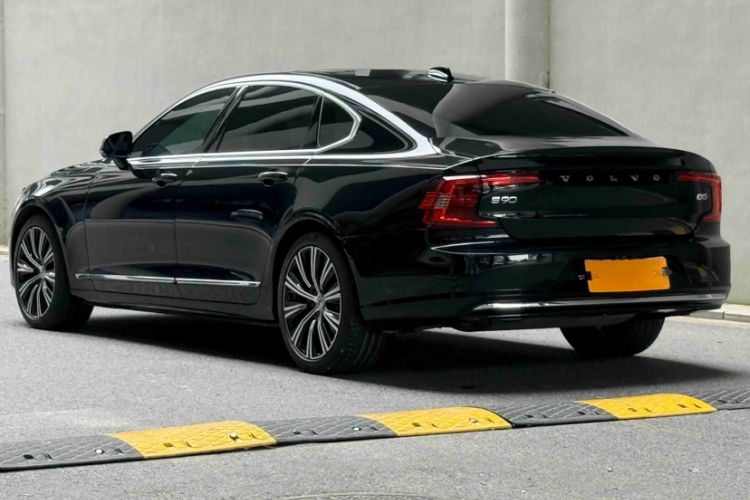 Used Volvo S90 2024 B5 Zhiyuan Luxury Edition Exterior 4