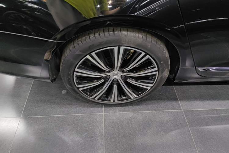 Used Volvo S90 2024 B5 Zhiyuan Luxury Edition Exterior 5