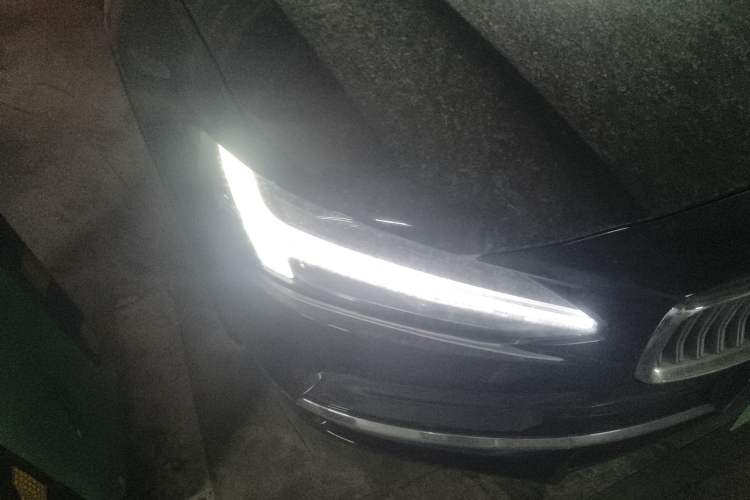 Used Volvo S90 2024 B5 Zhiyi Luxury Edition Exterior 6