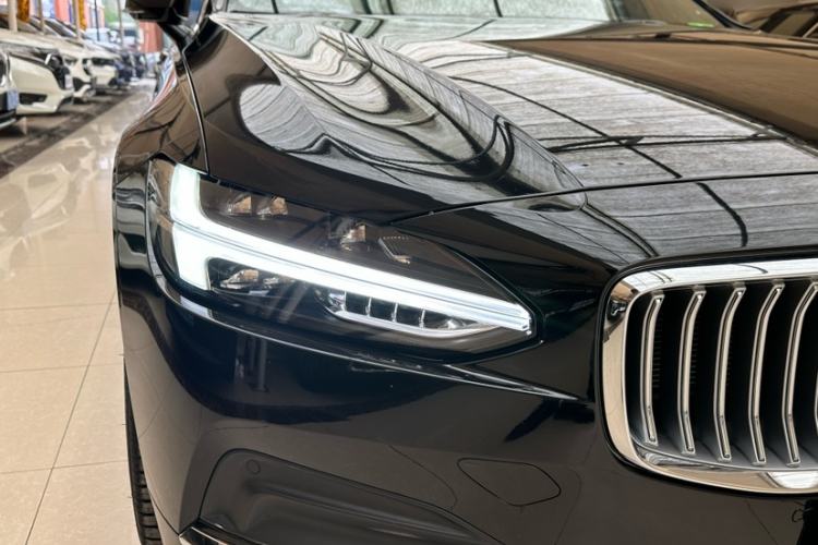 Used Volvo S90 2024 B5 Zhiyuan Luxury Edition Exterior 7