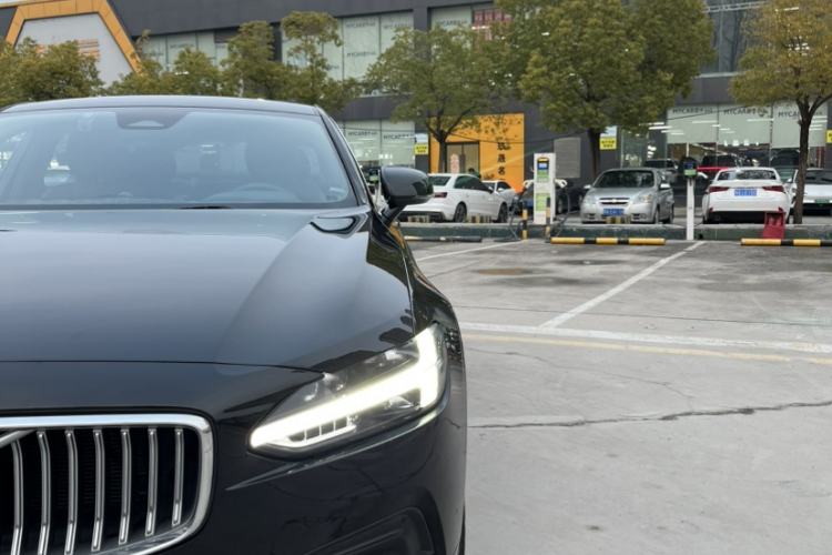 Used Volvo S90 2024 B5 Zhiyi Luxury Edition Exterior 7