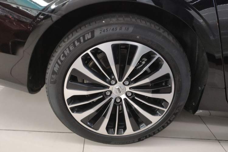 Used Volvo S90 2024 B5 Zhiyi Luxury Edition Exterior 8
